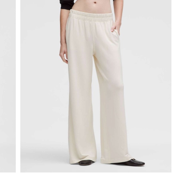 NEW! Lululemon BeCalm Mid-Rise Wide-Leg Pant Light Ivory Size Small W5GRXS $98 - Picture 1 of 17